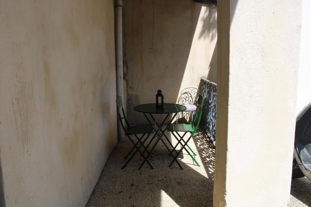 Agreable Appartement P2 Centre Ville Au Calme. Nîmes Eksteriør bilde